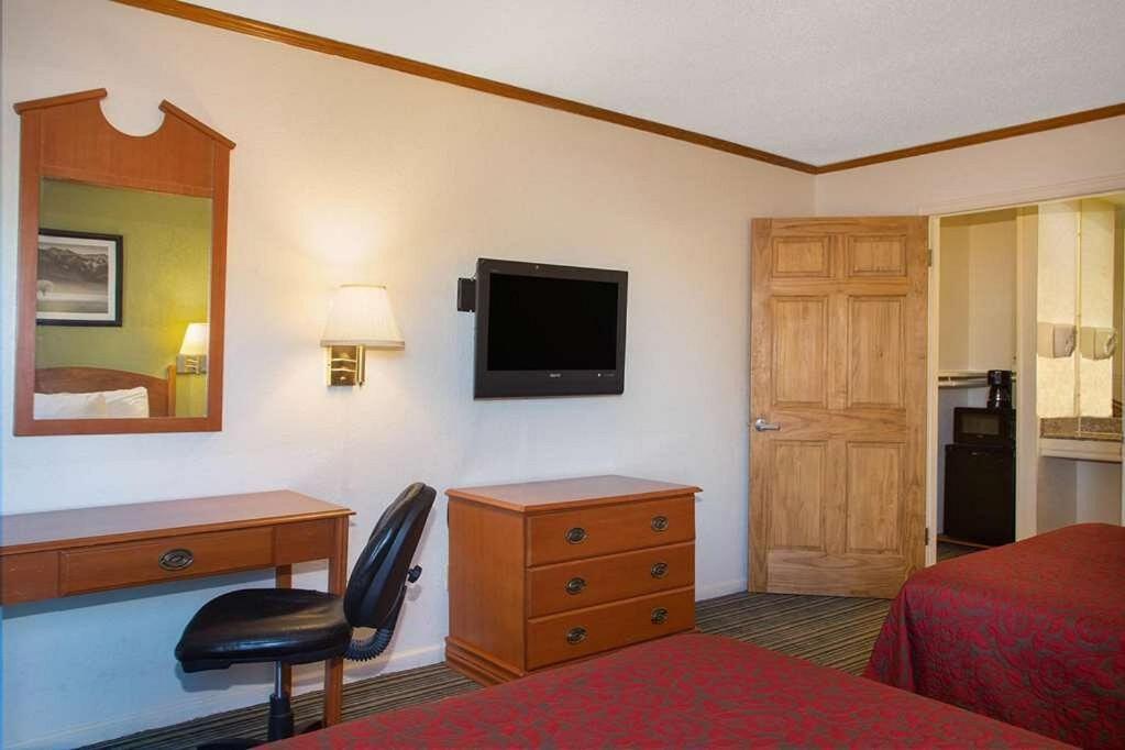 Economy Hotel Wichita- Florence St Екстер'єр фото